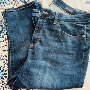 Judy Blue Skinny Fit Capri